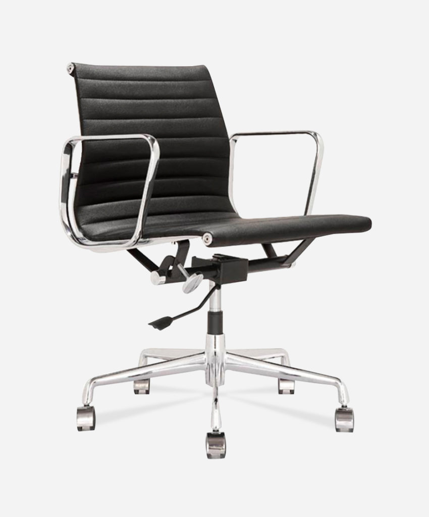 Eames Ribbed Management Chair
